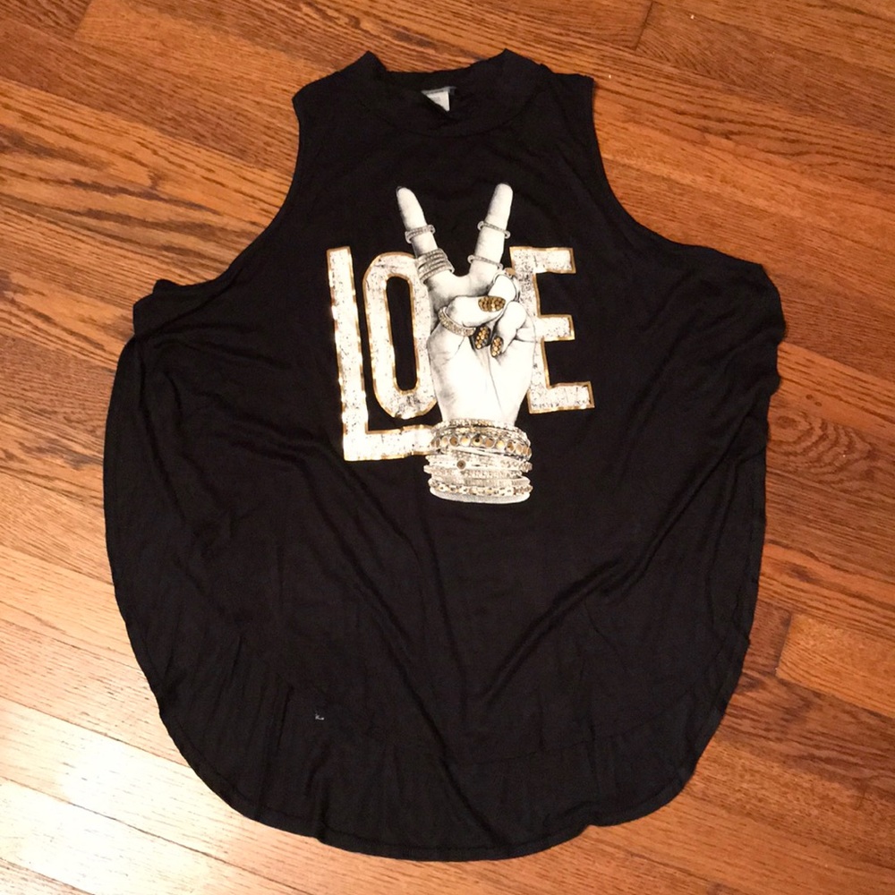 Fun Flowy Tank - Picture 2 of 3